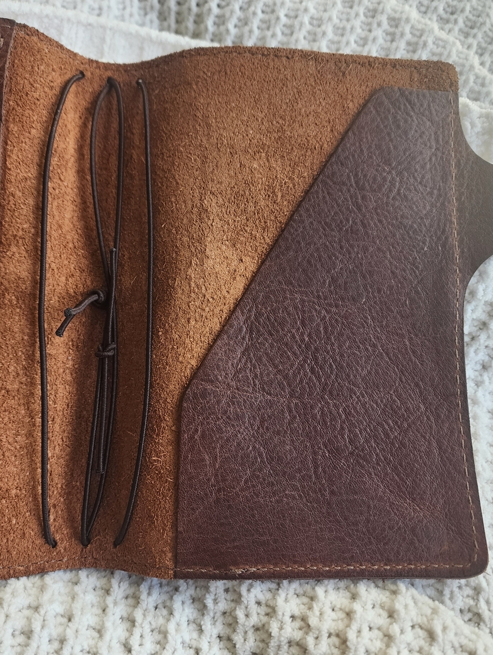 Chic Sparrow Leather Cascade Traveler's Notebook - Picture 7 of 9
